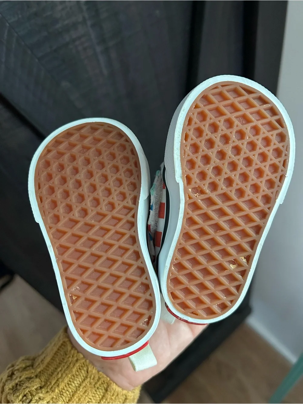 Vans slip box design